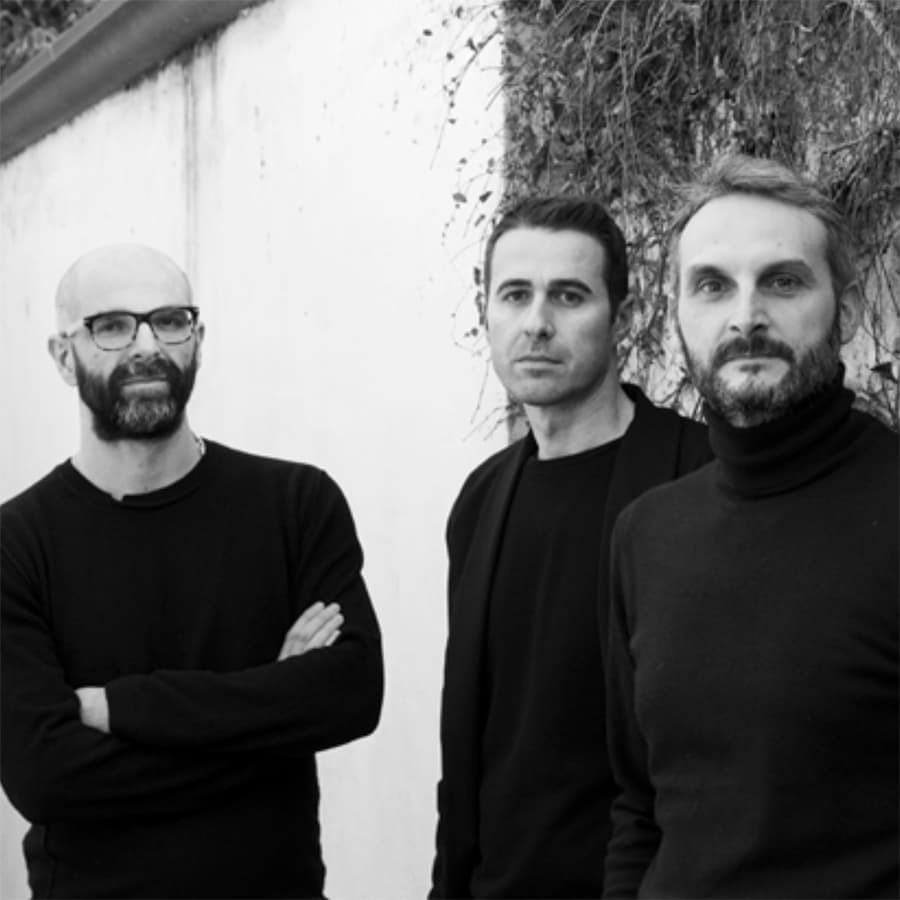 Альберто Моттола, Симоне Гоббо и Давиде Де Марчи, архитекторы, основатели DEMOGO