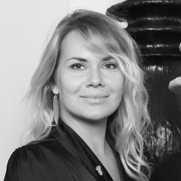 Елена Татаринцева, дизайнер, график