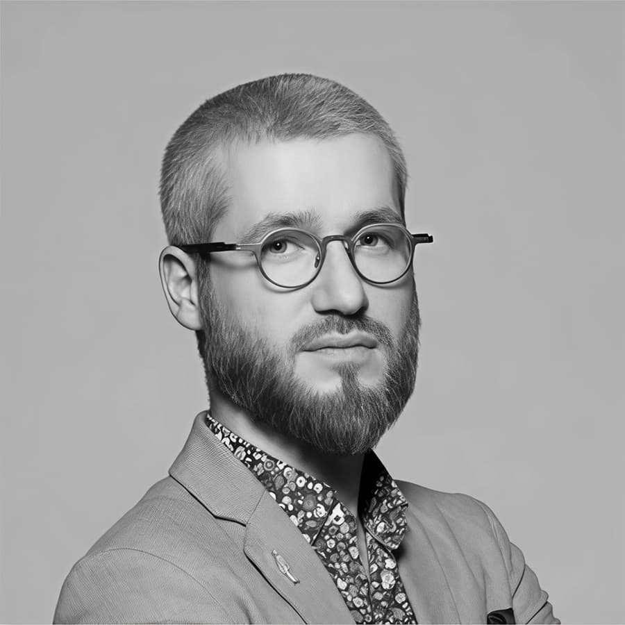 Михаил Левин