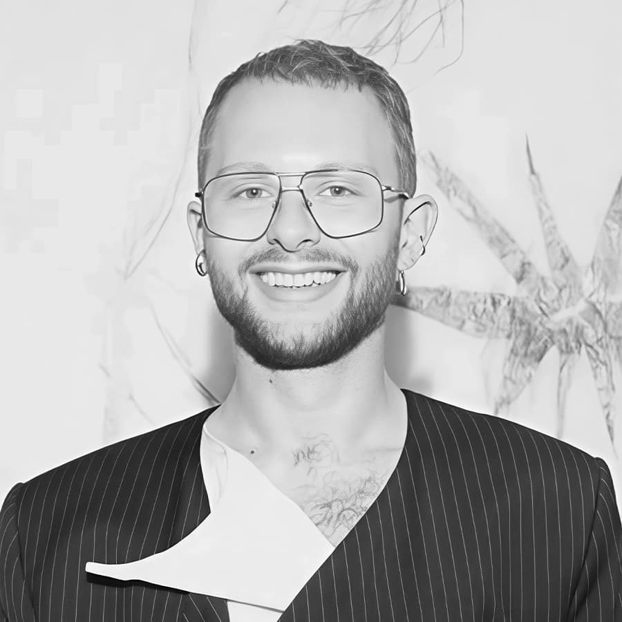 Петр Иванов