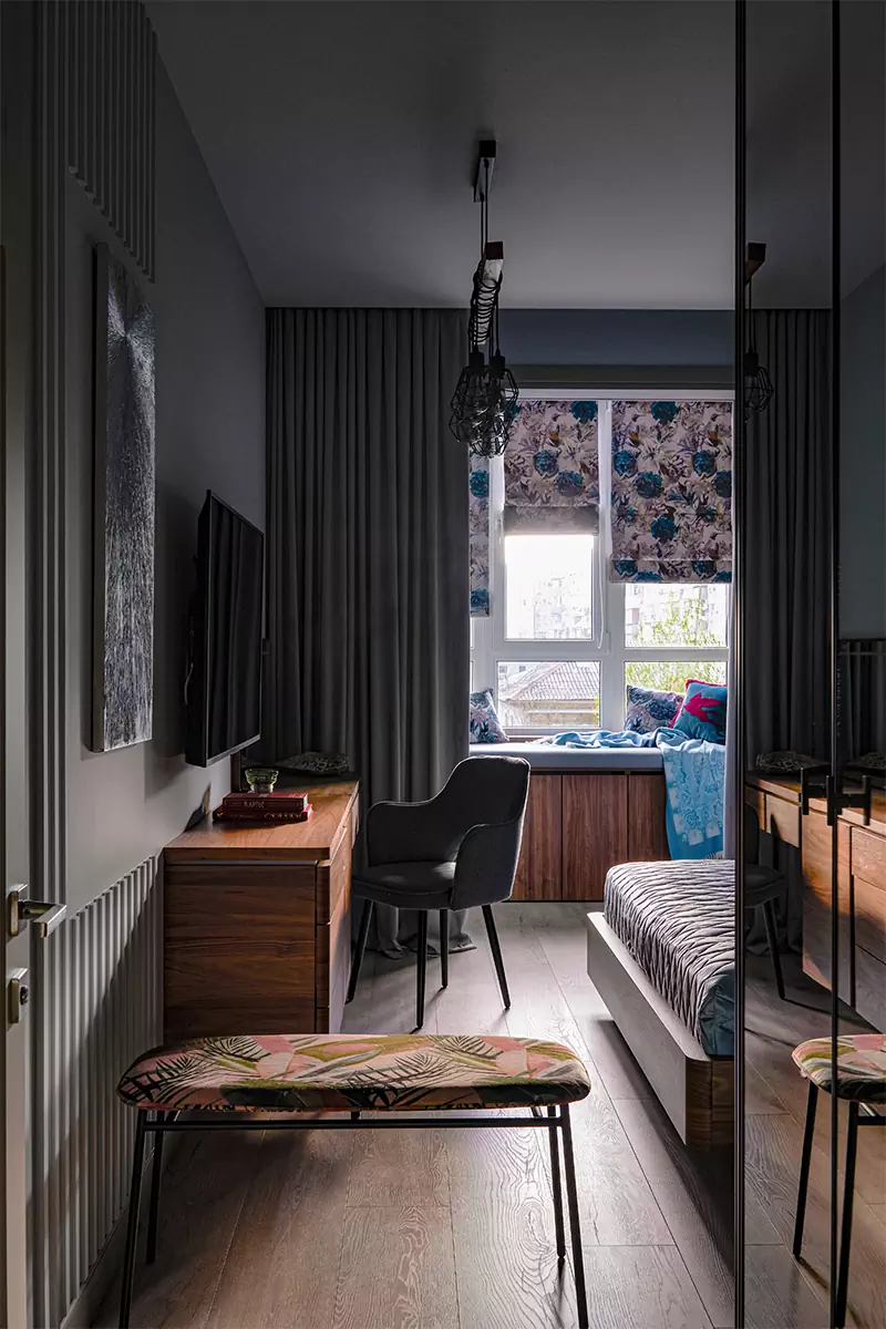 Колоритный интерьер квартиры для молодой девушки — проект Натальи Ливады и Ирины Черкашиной