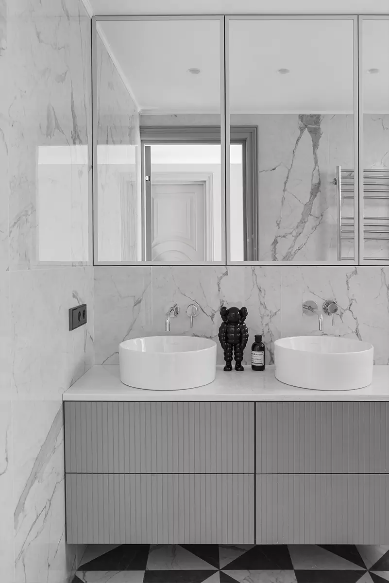 Разнообразие фактур в интерьере трехэтажного таунхауса в Одинцово — проект Натальи Чусовой и Марии Вакар