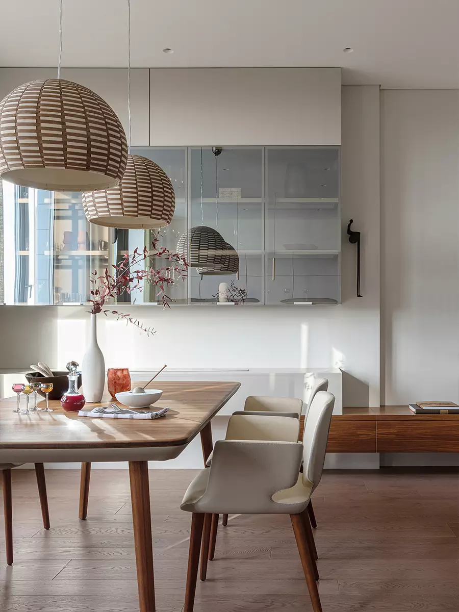 Гармоничный микс натуральных фактур в интерьере семейной квартиры — проект студии Goodone design