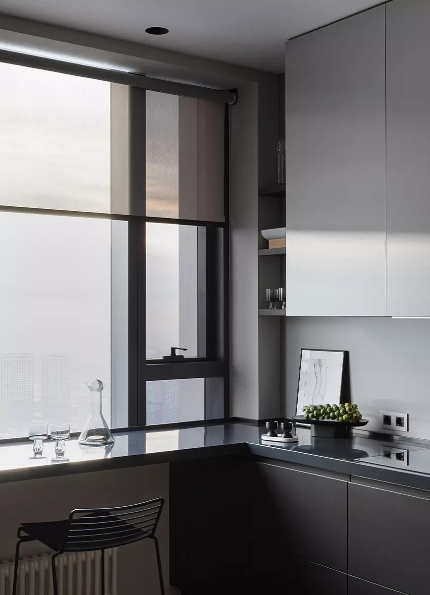 Уютный интерьер квартиры с акцентной стеной в ванной комнате — проект Brimmer Design Buro