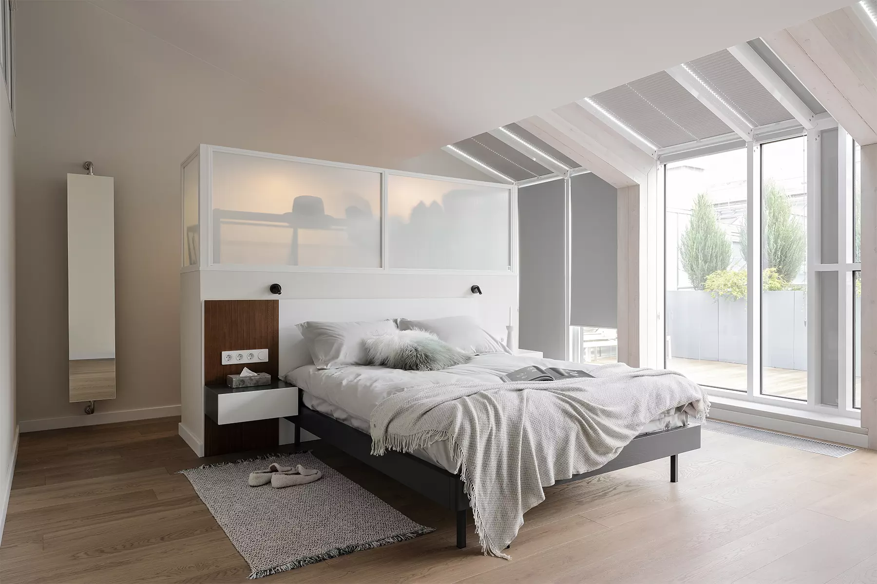 Наполненный светом интерьер мансардной квартиры в историческом доме — проект Аллы Сеничевой