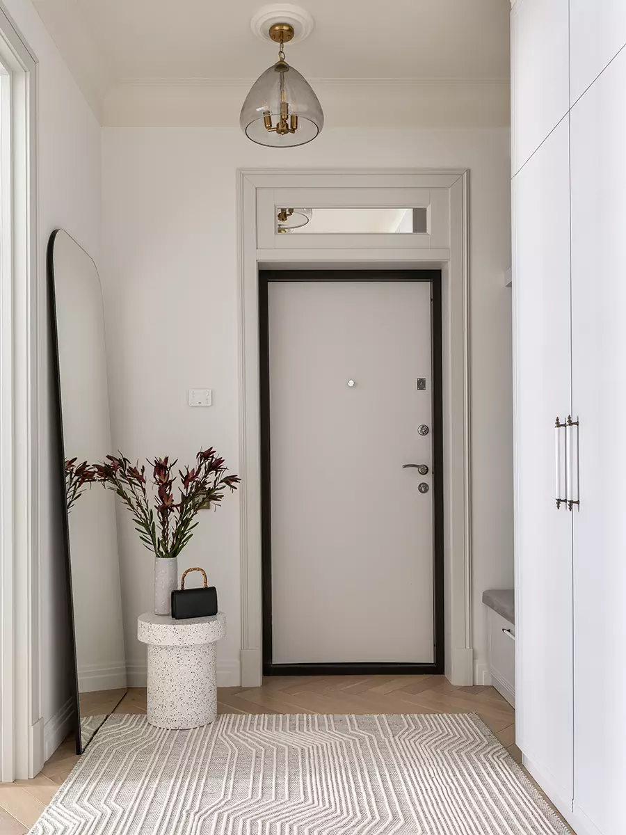 Расслабленный интерьер квартиры в историческом районе Петербурга — проект Натальи Васильевой