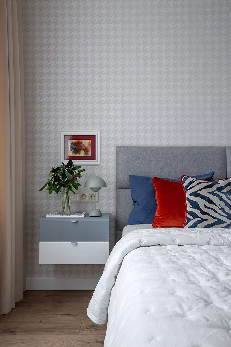 Воздушный интерьер, украшенный работами локальных художников — проект Евгении Мараськовой-Григорянц