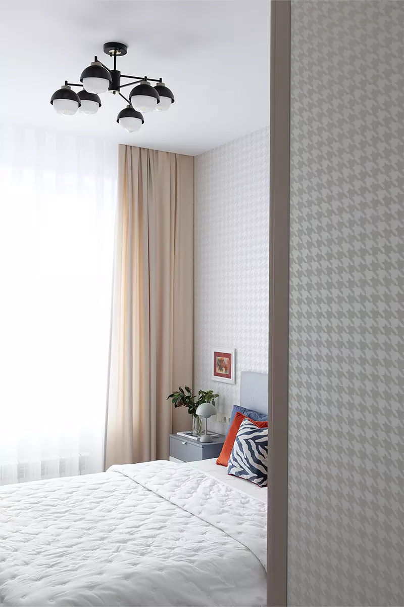 Воздушный интерьер, украшенный работами локальных художников — проект Евгении Мараськовой-Григорянц