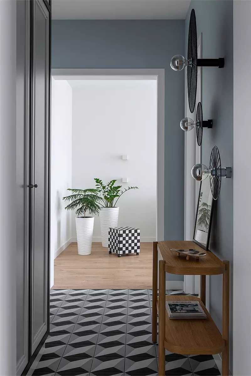 Воздушный интерьер, украшенный работами локальных художников — проект Евгении Мараськовой-Григорянц