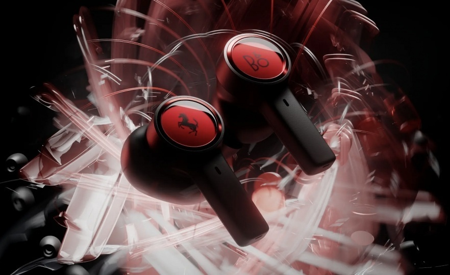 Новинки Bang & Olufsen x Ferrari в оттенке Rosso Corsa