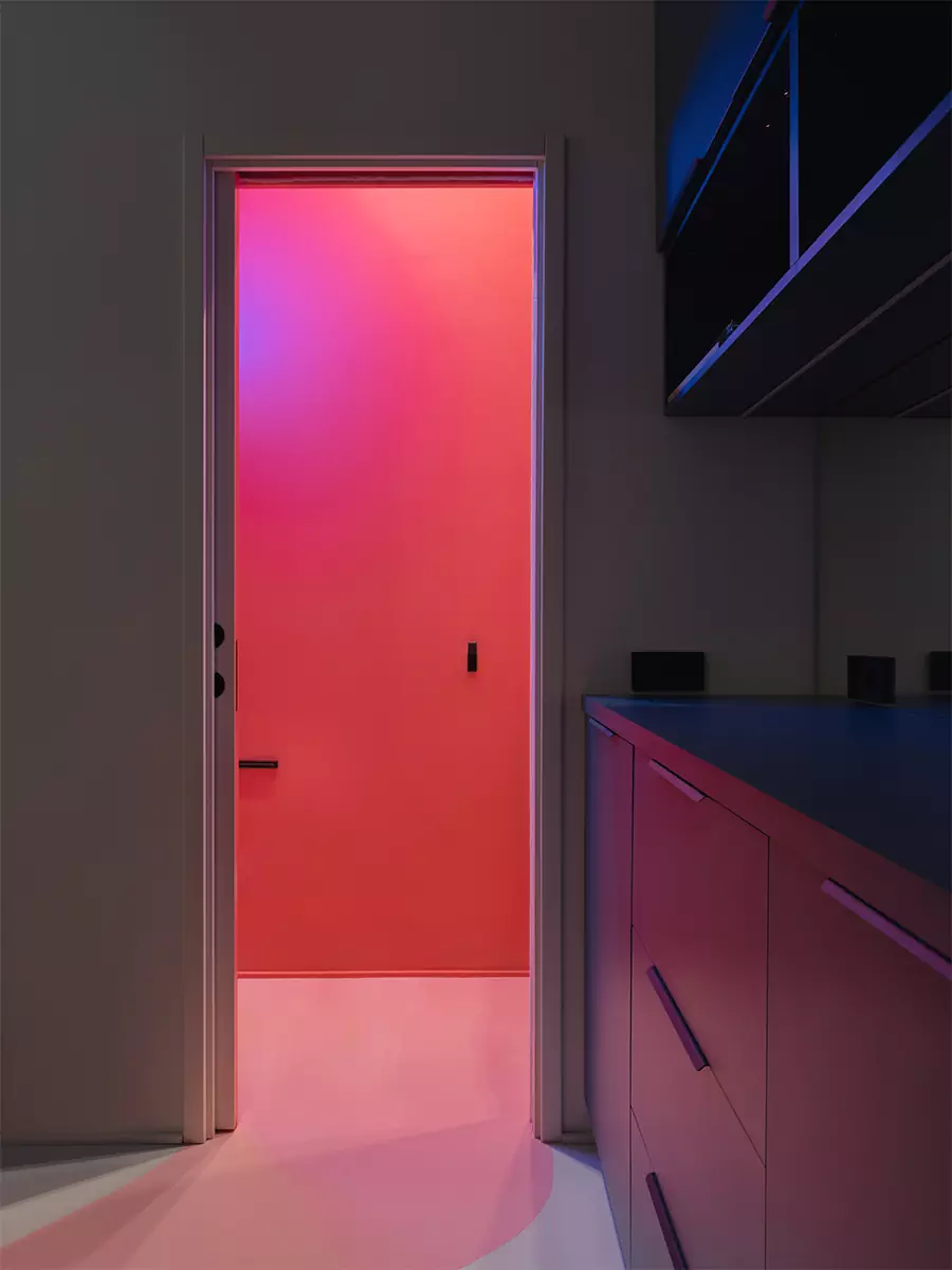 Интерьер парикмахерской, вдохновленный работами Рикардо Бофилла — проект студии Kovalev&Partners