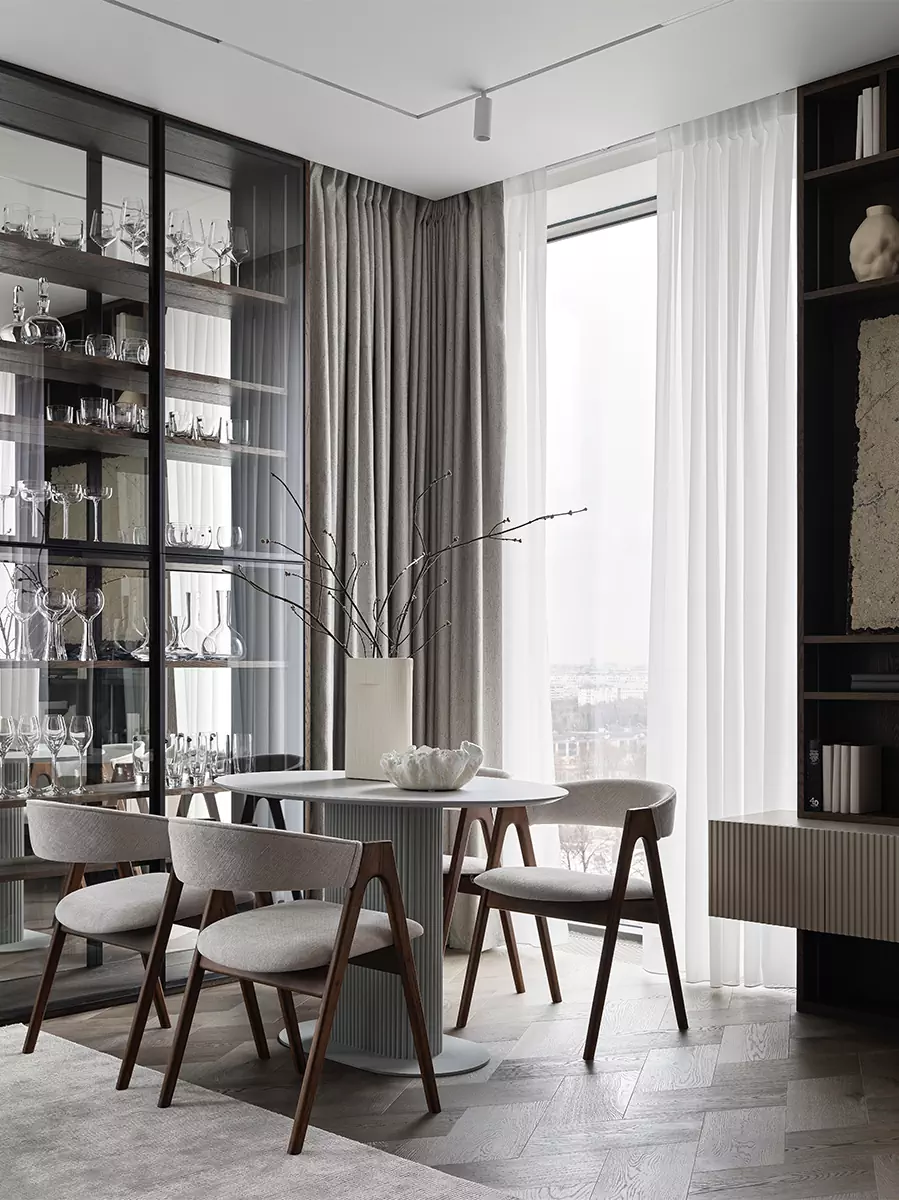 Спокойный интерьер московских апартаментов для молодой девушки — проект студии A&ES