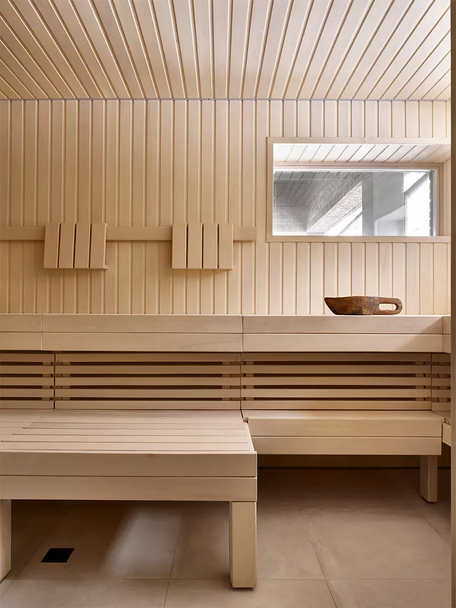 Современный интерьер деревенского дома с искусством и этническим декором — проект Лены Коваленко