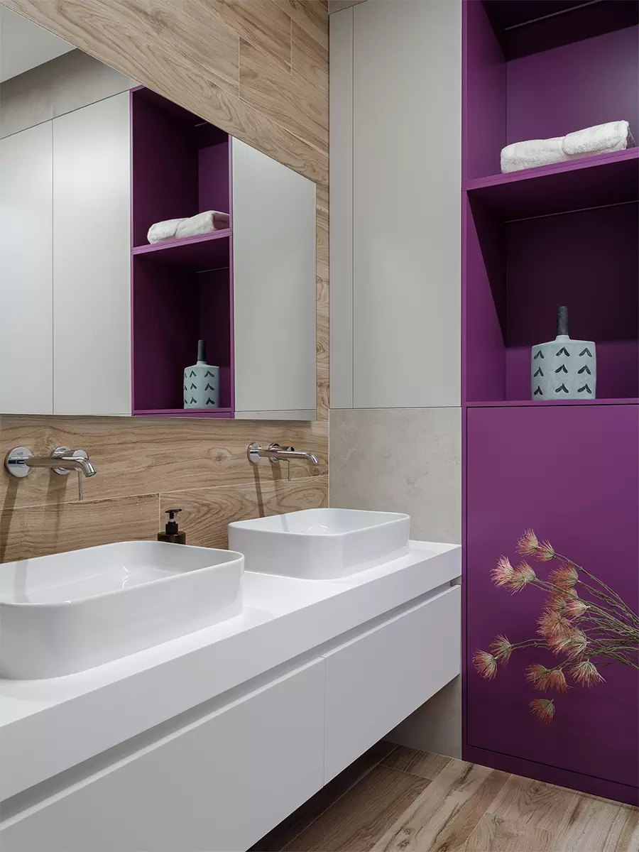 Фактуры сланца и натурального дерева в интерьере квартиры с пятью спальнями — проект студии дизайна интерьеров TOTLstudio