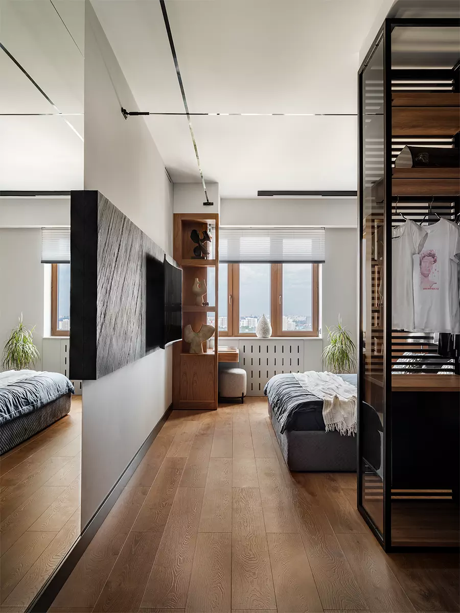 Фактуры сланца и натурального дерева в интерьере квартиры с пятью спальнями — проект студии дизайна интерьеров TOTLstudio