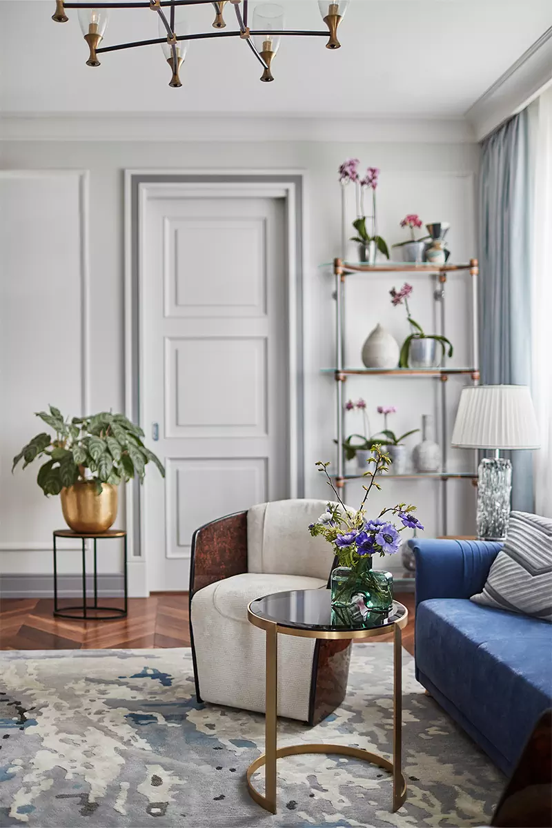 Нежный интерьер квартиры с цветочными мотивами и сотнями орхидей — проект Светланы Юрковой и студии Unik Design Team