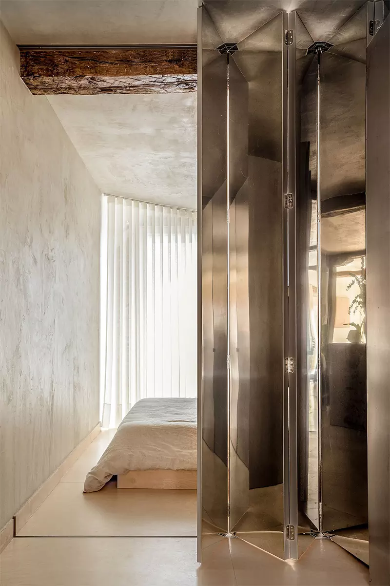 Чувственный интерьер квартиры с индустриальными деталями — проект студии i-architecture