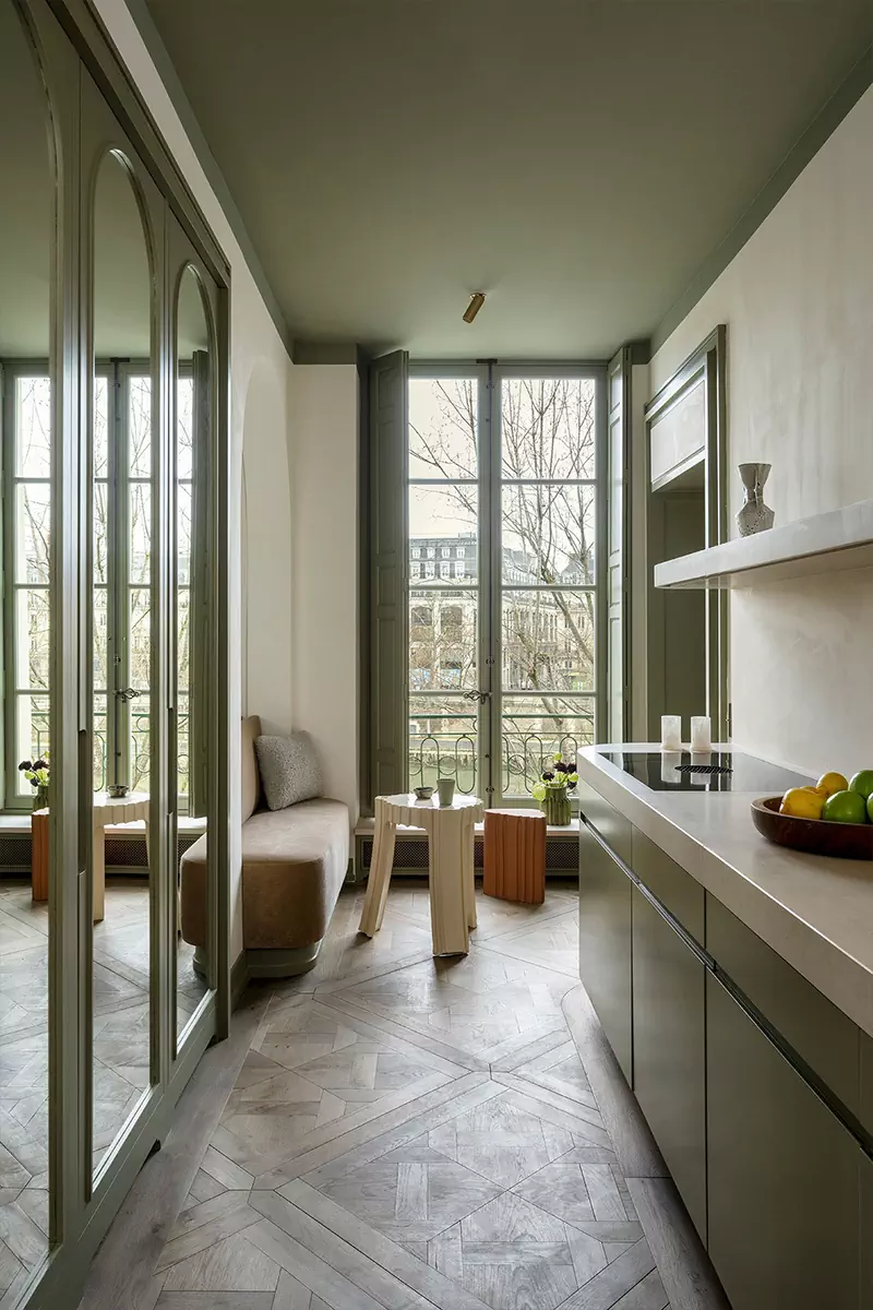 Чарующий микс природных оттенков в интерьере парижской квартиры – проект студии AFTER BACH