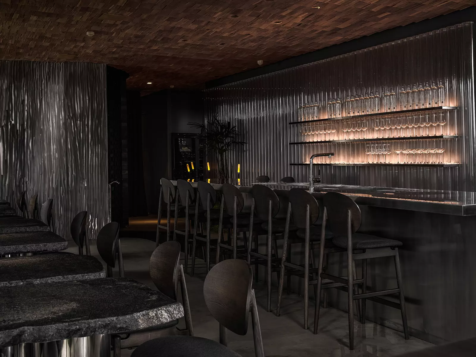 Matsu Izakaya & Roku bar: японская традиция и современный дизайн в сердце Калининграда — проект DA bureau