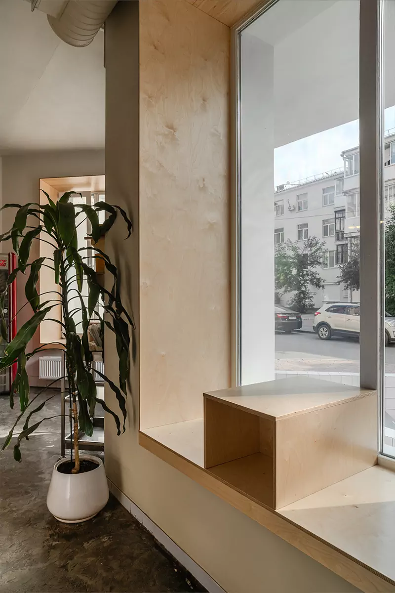 Практичный интерьер маленькой пекарни с европейским настроением — проект бюро ASHBURO