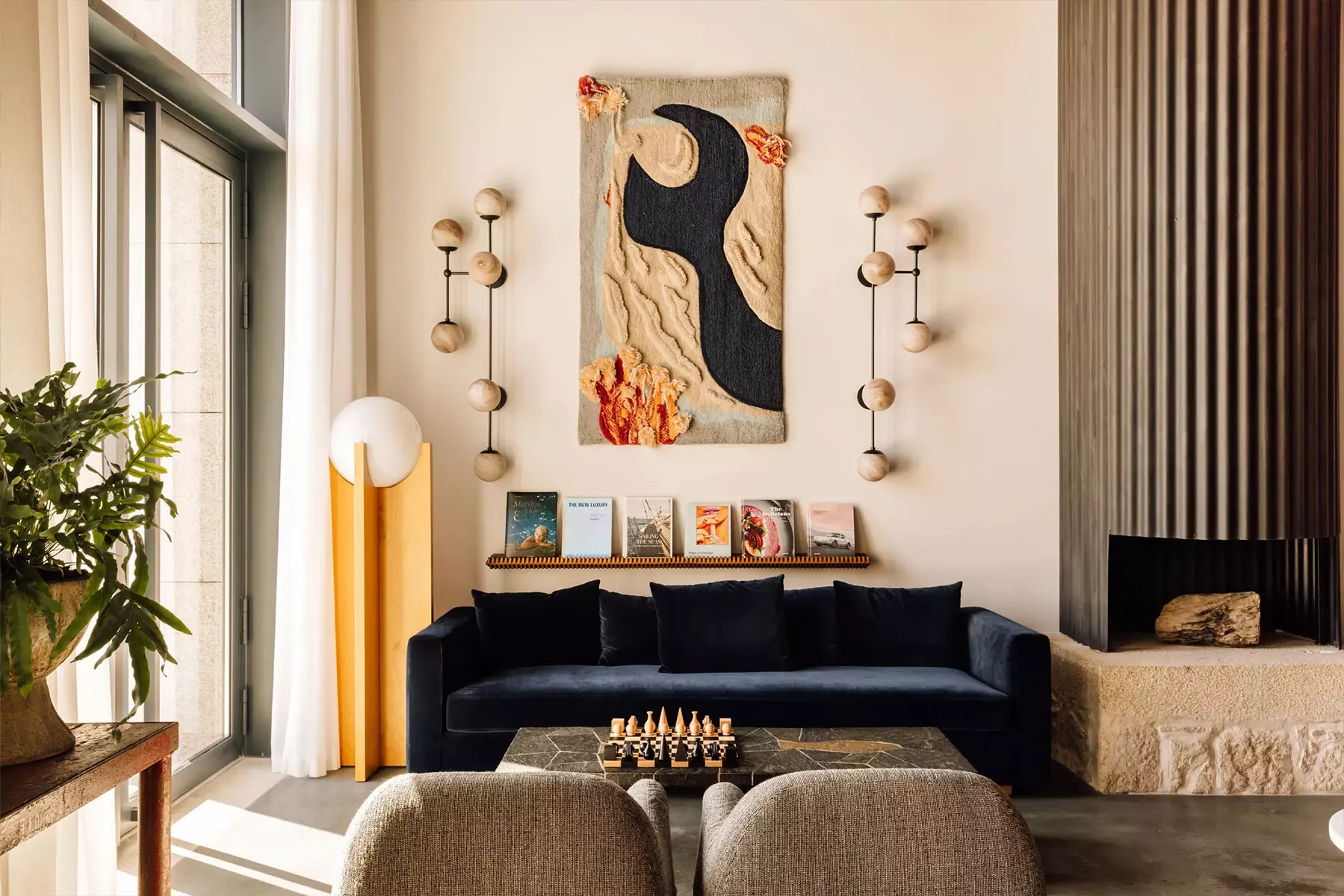 Ремесленные детали и средиземноморская легкость в интерьере пятизвездочного отеля — проект архитектурной студии Metro Urbe и Quiet Studios