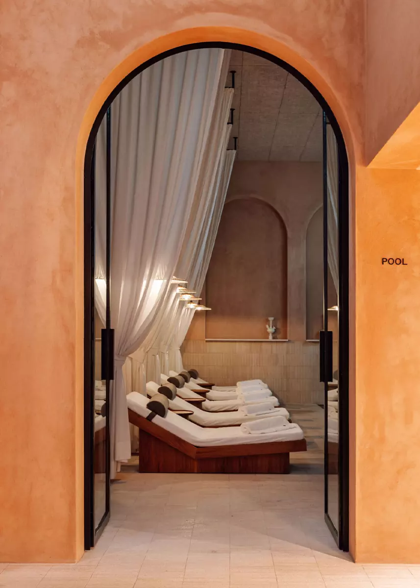 Ремесленные детали и средиземноморская легкость в интерьере пятизвездочного отеля — проект архитектурной студии Metro Urbe и Quiet Studios