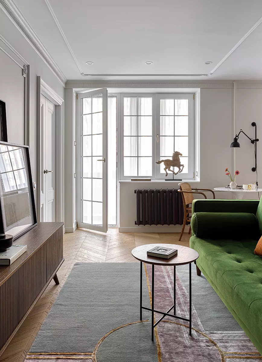 Яркие краски в элегантном интерьере квартиры для взрослой женщины — проект студии GuDesign