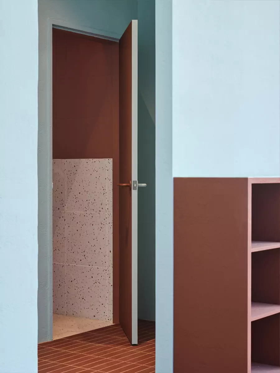 Выразительный интерьер кафе для бранчей в Южной Корее — проект студии design by 83