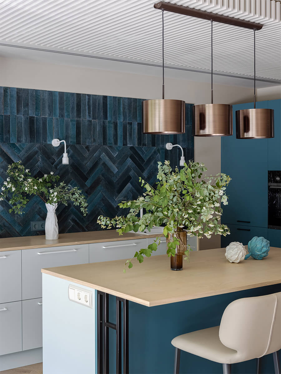 Современное искусство и яркие акценты в интерьере квартиры с террасой — проект Елены Ерашевич