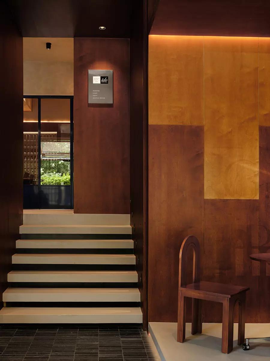 Геометрические формы и отсылки к модернизму в интерьере китайского кафе-коворкинга — проект студии Aurora Design