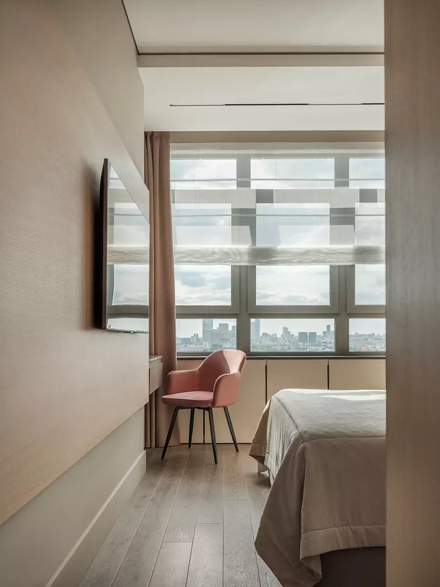 Тактильные материалы и гармоничная палитра в интерьере для взрослой пары — проект студии дизайна БЕЛЯКОВА & КАРАЯНИ