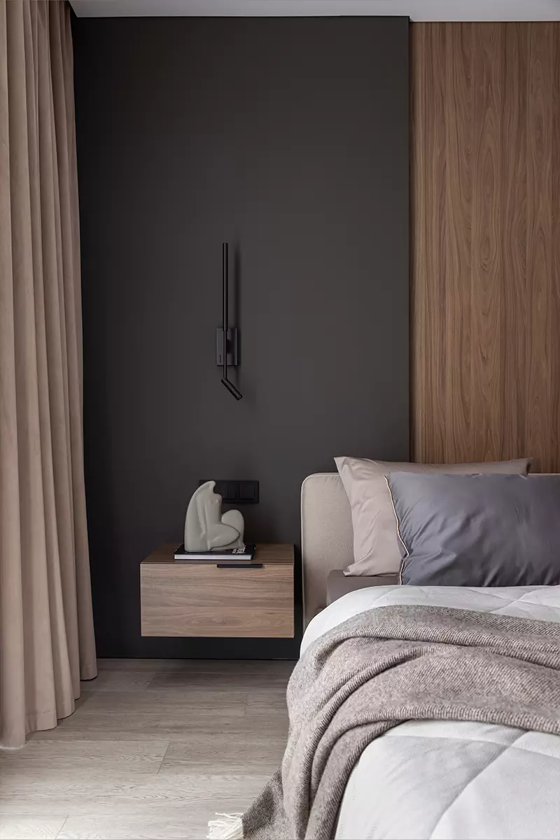 Уютный интерьер квартиры с низкими потолками и линейной планировкой — проект Вероники Ильиной