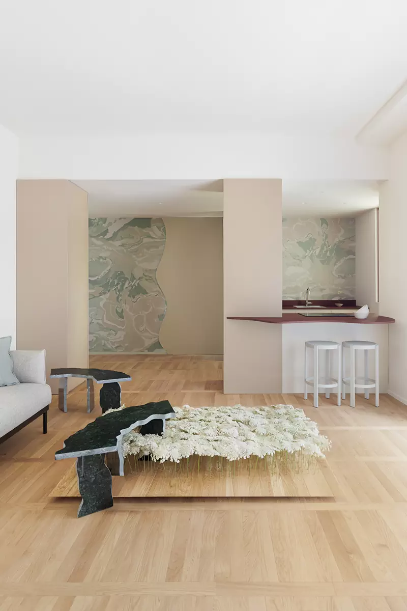 Диалог изогнутых форм и прямых линий в лаконичном интерьере римской квартиры — проект Мануэлы Тоньоли