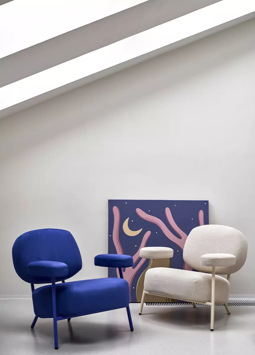 Строгие линии, искусство и изящные лестницы в интерьере отеля The Faces — проект DA bureau