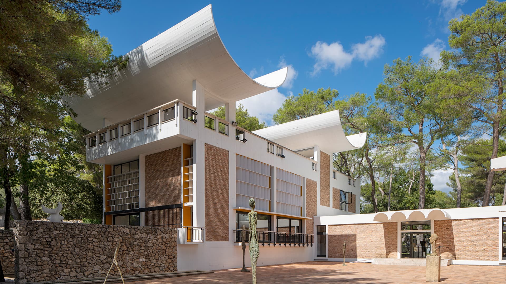 Fondation Maeght: симбиоз архитектуры и искусства на Лазурном берегу