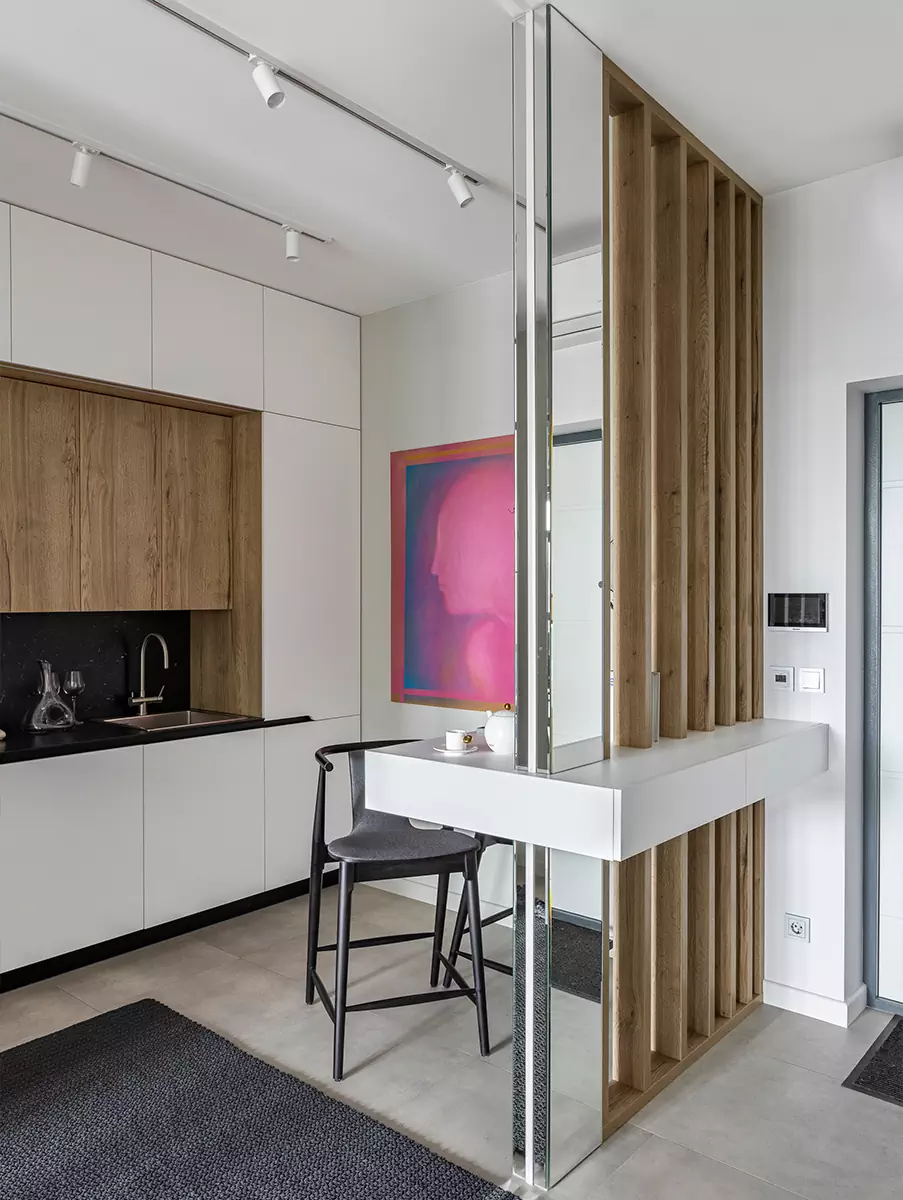 Воздушный и полный света интерьер квартиры с цветовыми акцентами — проект Анастасии Гончаровой