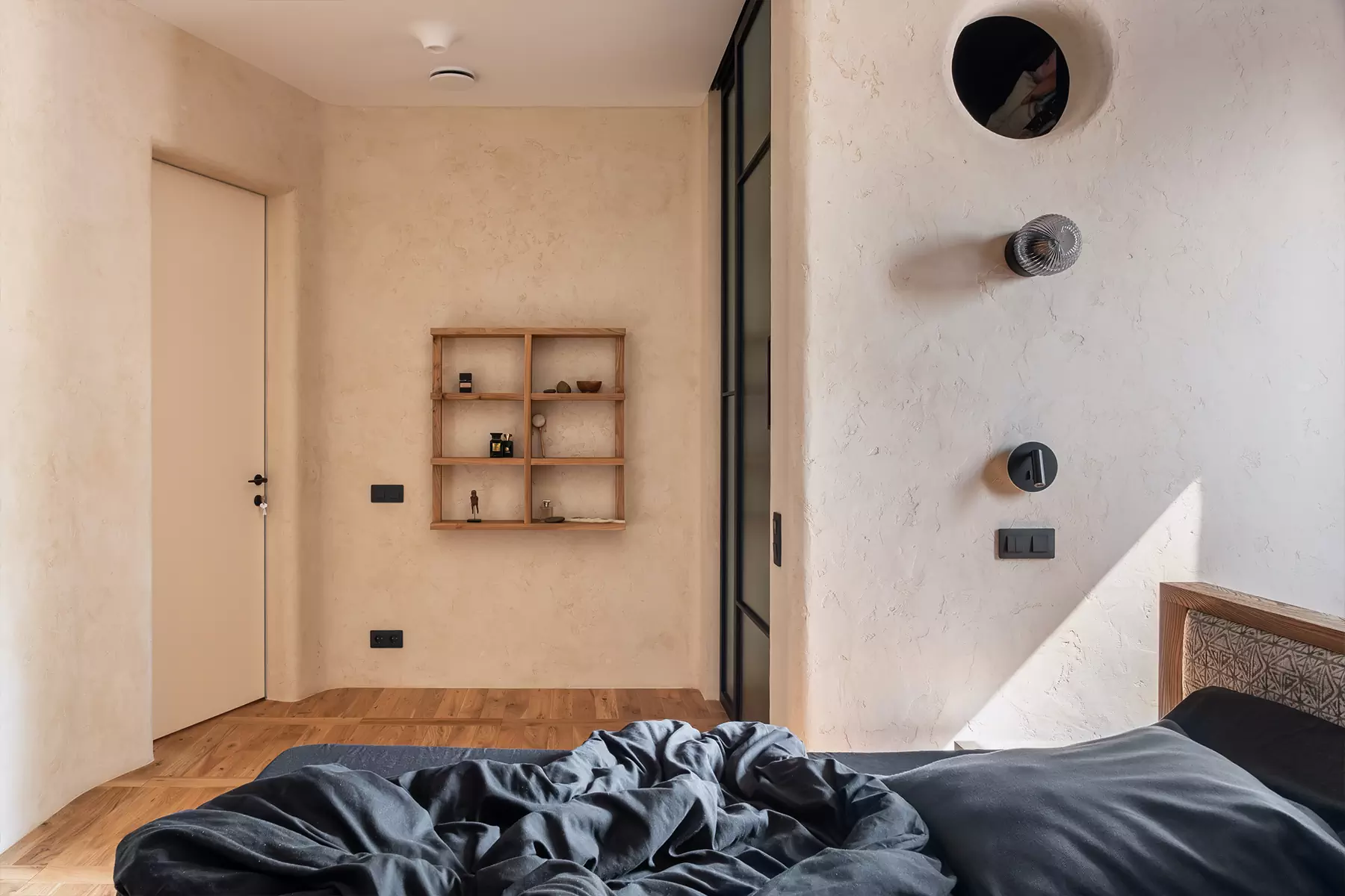 Творческий и экспрессивный интерьер дома с азиатскими мотивами — проект Константина Колесова