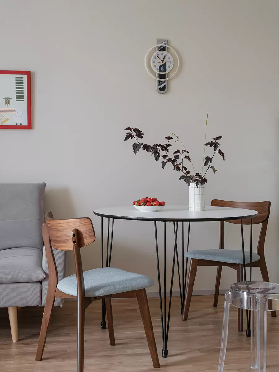 Красочный интерьер квартиры для сдачи в аренду в оживленном подмосковном районе — проект Екатерины Плаховой