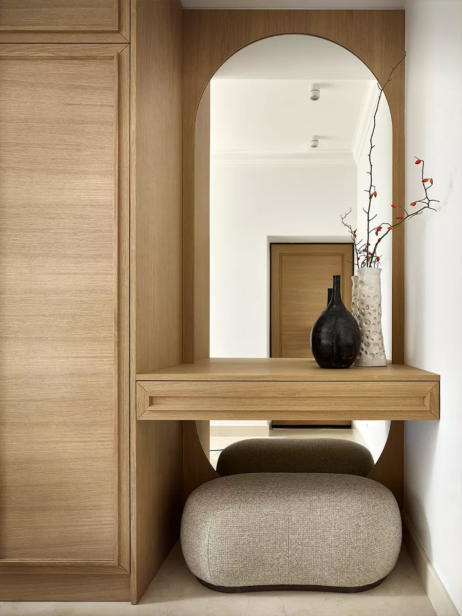 Гармоничный интерьер большой квартиры для семьи с четырьмя детьми — проект Никиты Бондаря