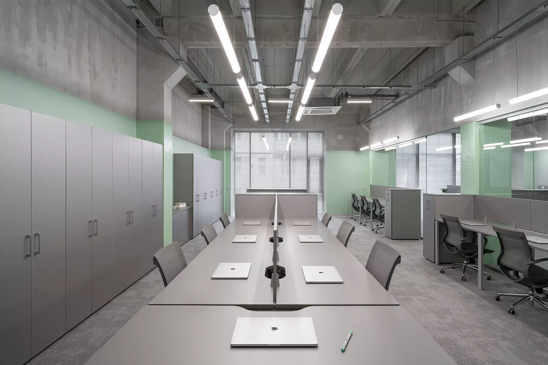 Сдержанный интерьер офиса компании по подбору персонала — проект студии PETIT BÜRO