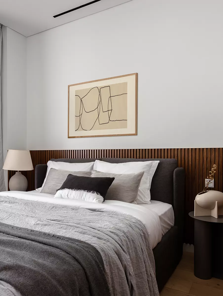 Панорамные окна и контрастные решения в респектабельном интерьере апартаментов в Лимассоле — проект Наталии Ленинцевой и Юлии Очкал