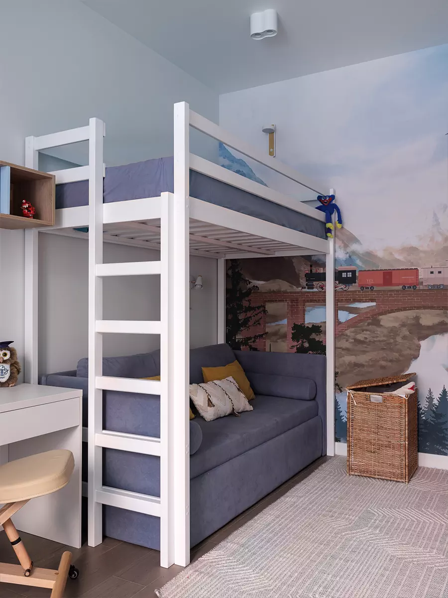 Лаконичный интерьер квартиры с кастомной мебелью — проект студии Lagom Interior