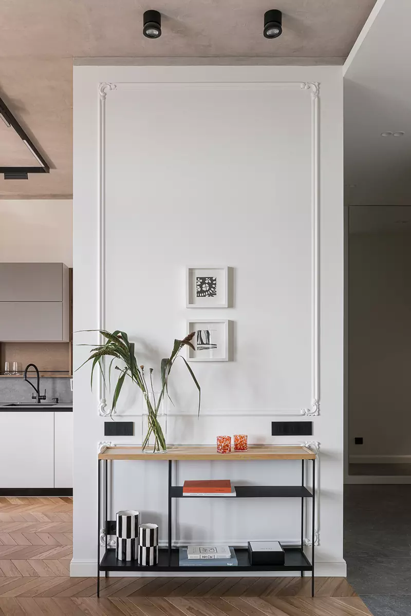 Яркие предметы с характером в эклектичном интерьере семейной квартиры — проект студии Polly Design