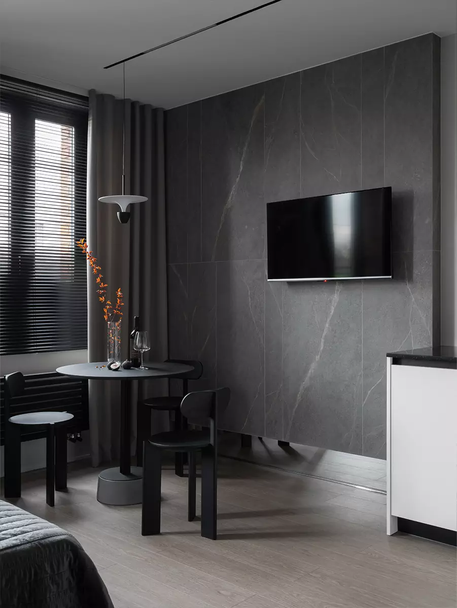 Глубокие серые оттенки в интерьере квартиры для посуточной аренды – проект Юлии Мартыновой и Татьяны Григорьевой