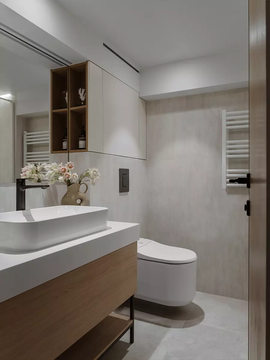 Четыре лестницы и комнаты со вторым светом в интерьере большой квартиры — проект Анастасии Ульяновой