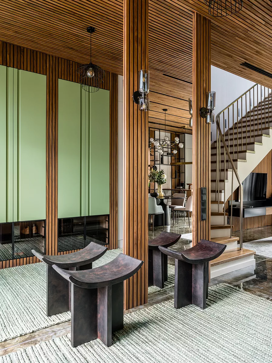 Нестандартный интерьер семейного дома с поэтажным зонированием — проект Инны Кулаченко