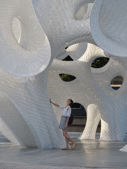 Студия THEVERYMANY создала инсталляцию для штаб-квартиры Google