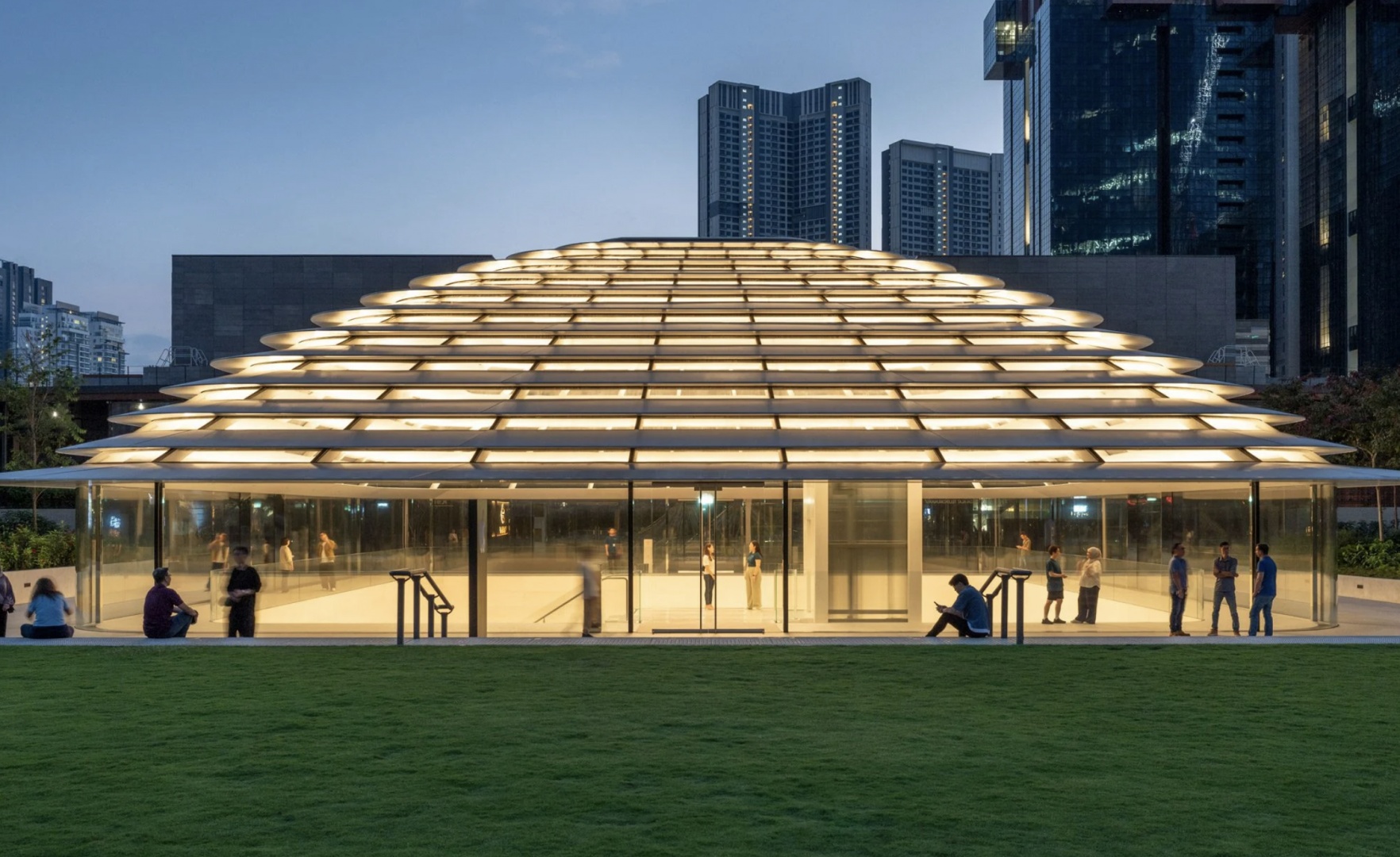 В Малайзии открылся первый Apple Store