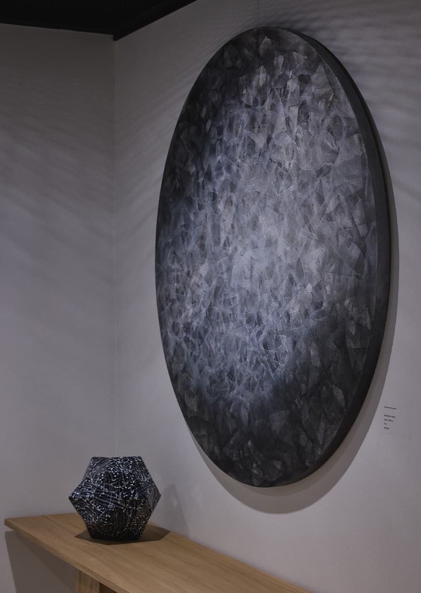 Выставка «Белый шум» Людмилы Крутиковой в галерее Fifth Avenue