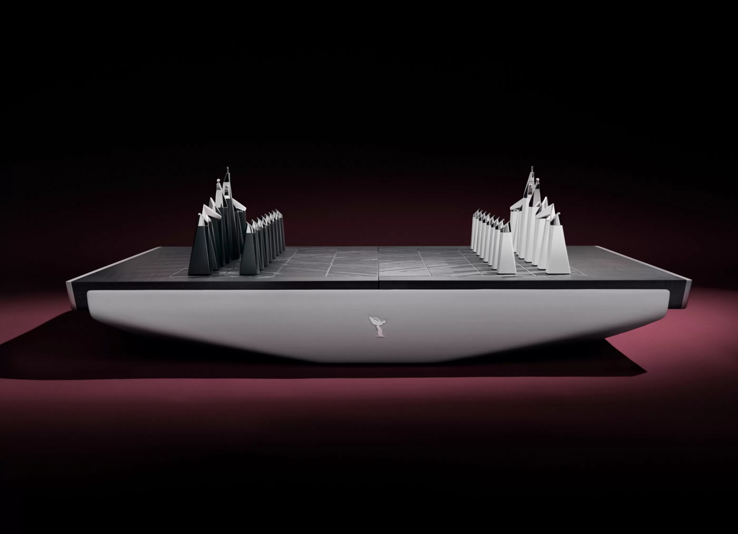 Rolls-Royce выпустил дизайнерские шахматы